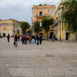 Per scovare villa Cuscianna partiamo da piazza Vittorio Veneto, cuore pulsante di Matera...